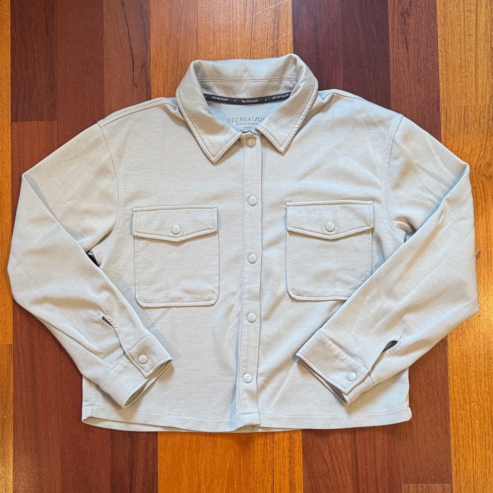 Recreation by Thread & Supply | Light Grey Cropped Shirt-Jacket | Size Medium